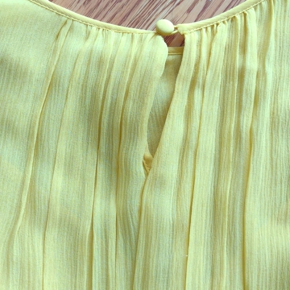BCBG midi canary yellow dress 100% silk - Picture 5 of 8